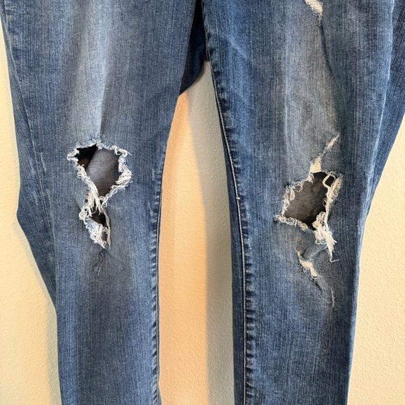 Torrid Boyfriend Straight Distressed Jeans Size 16 Short - Picture 4 of 8